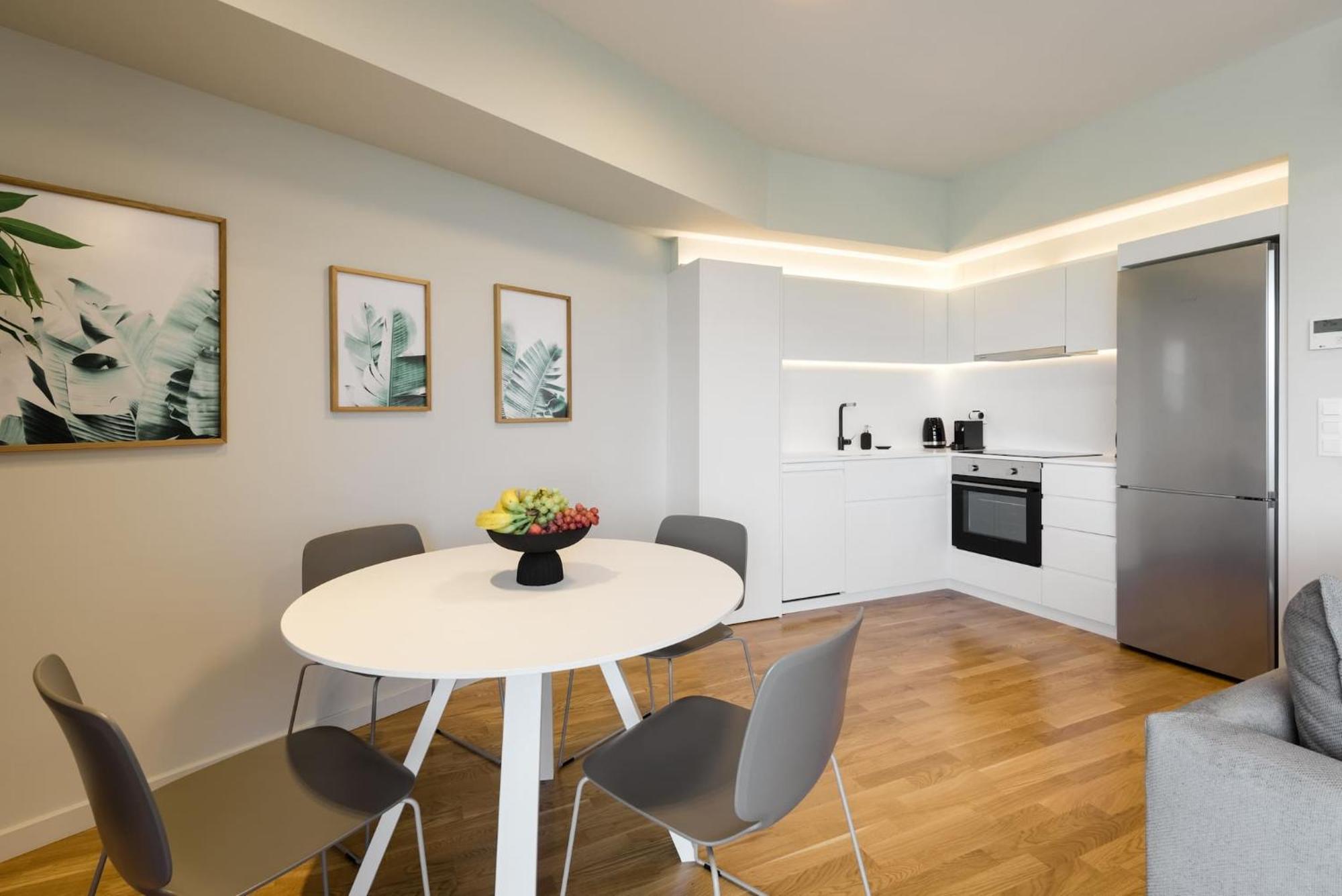 Urban Apt With Stunning Acropolis View & Roofdeck เอเธนส์ ภายนอก รูปภาพ